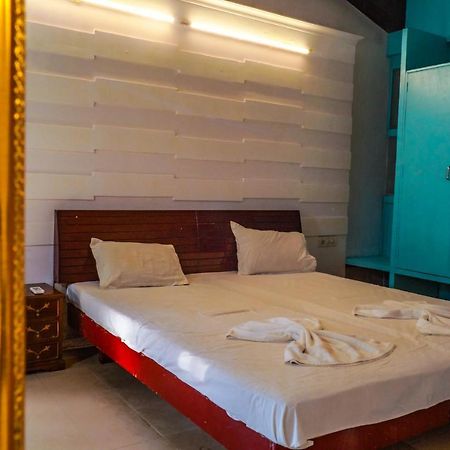 Piggy Calangute By Urban Nomads - Dorms & Pvt Rooms GOA Extérieur photo