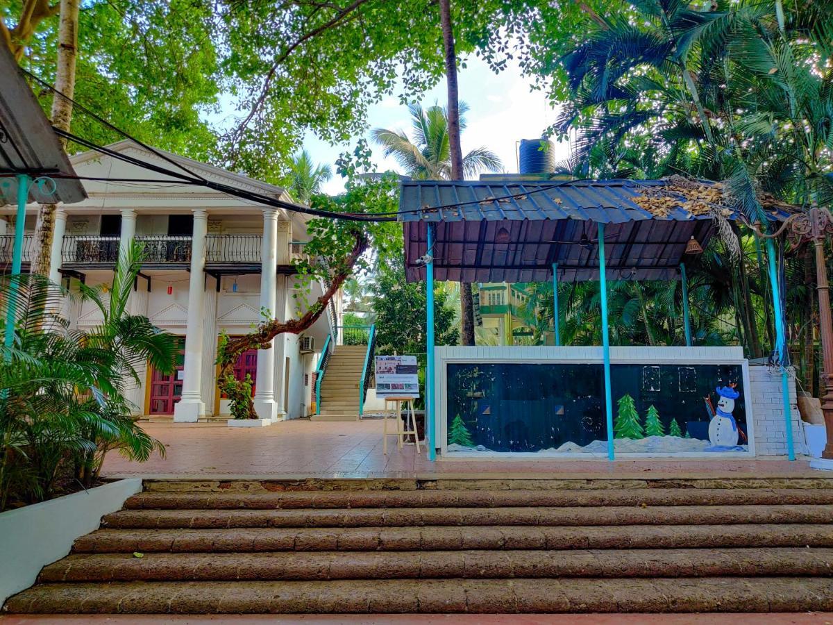 Piggy Calangute By Urban Nomads - Dorms & Pvt Rooms GOA Extérieur photo