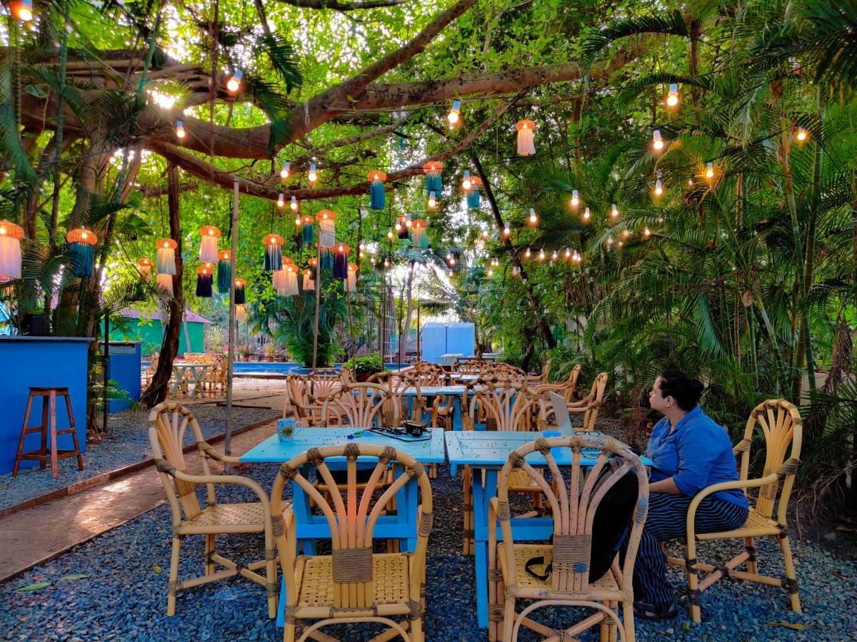 Piggy Calangute By Urban Nomads - Dorms & Pvt Rooms GOA Extérieur photo