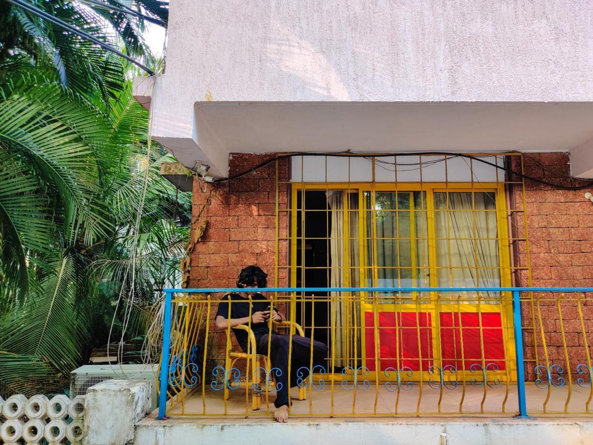 Piggy Calangute By Urban Nomads - Dorms & Pvt Rooms GOA Extérieur photo