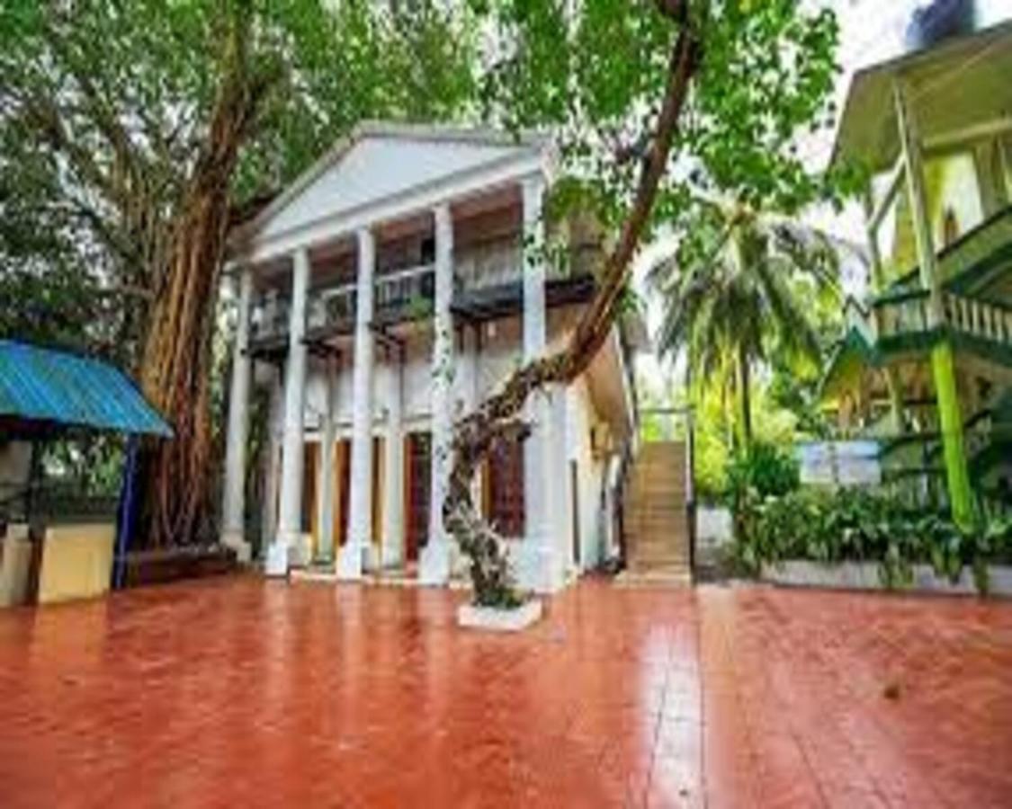 Piggy Calangute By Urban Nomads - Dorms & Pvt Rooms GOA Extérieur photo