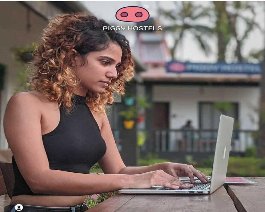 Piggy Calangute By Urban Nomads - Dorms & Pvt Rooms GOA Extérieur photo